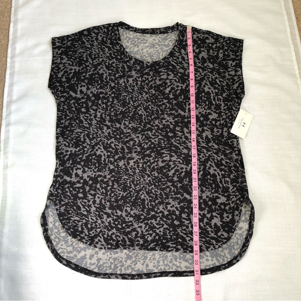 NWT H Halston Studio Black / Grey Abstract Animal Print Top Size XL - Picture 10 of 11